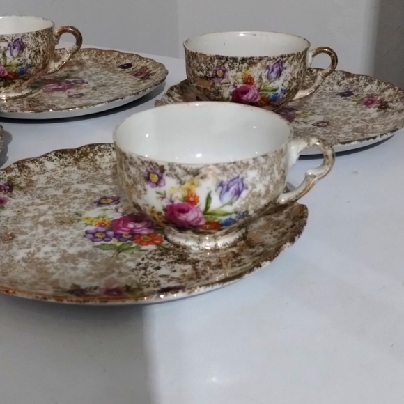 Fred Roberts place set of 4 China tea set scalloped edge floral print delicate - Picture 1 of 9